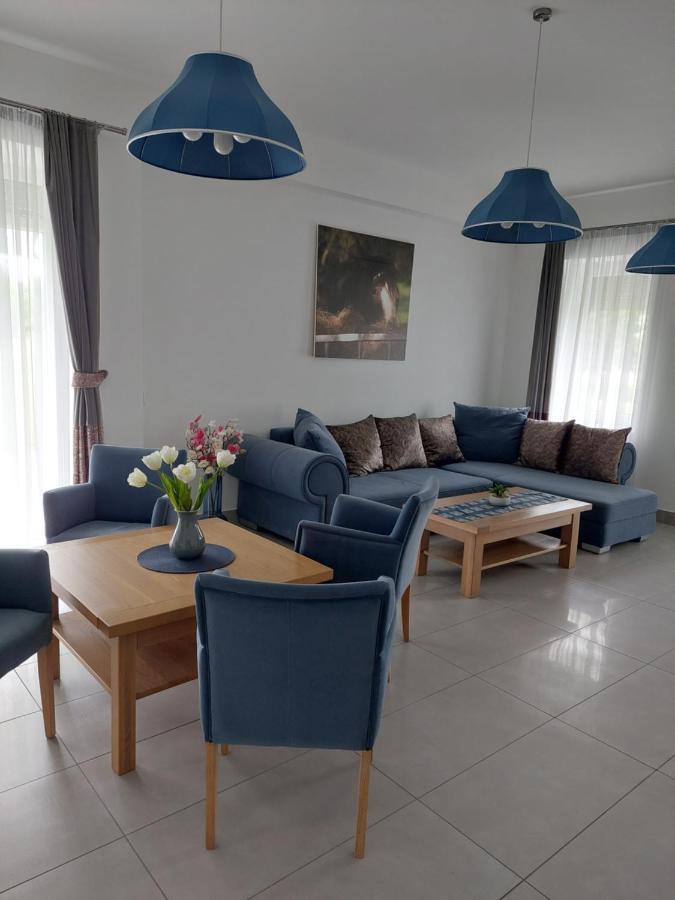 Hédervári Lovas Vendégház Exterior foto