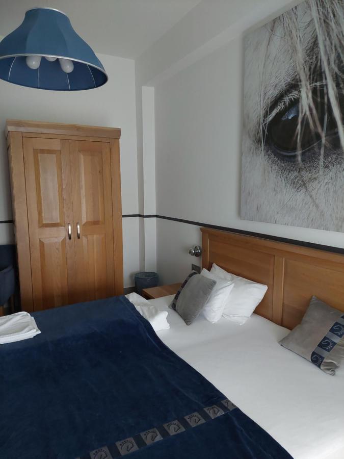 Hédervári Lovas Vendégház Exterior foto